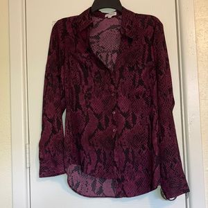 Size M Express The Portofino Shirt snake skin pattern